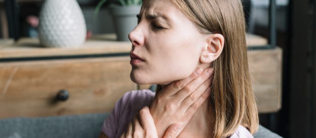 Cum calmăm eficient durerea în gât: 10 metode simple