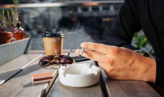 Cafea și țigări: posibili protectori împotriva unei boli de ficat